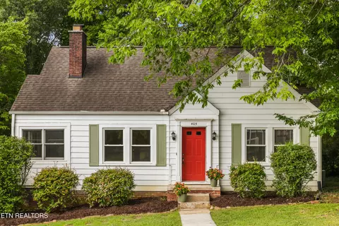 405 S Ruth St, Maryville, TN 37803