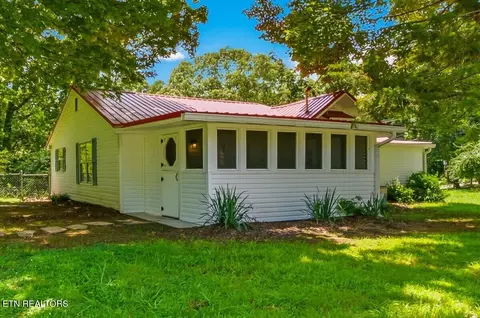 5842 Lucerne Ln, Knoxville, TN 37921