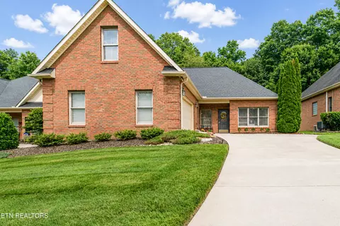 170 Valleyview Dr, Lenoir City, TN 37772