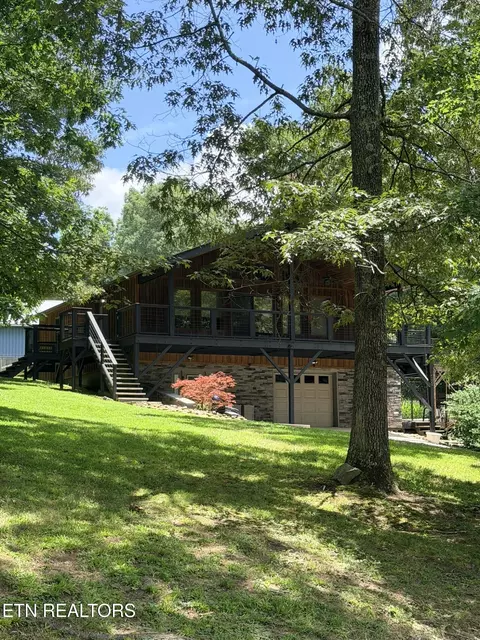 162 Coffee Dr, Helenwood, TN 37755
