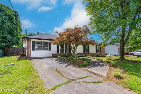 1016 Ruskin Dr, Knoxville, TN 37923