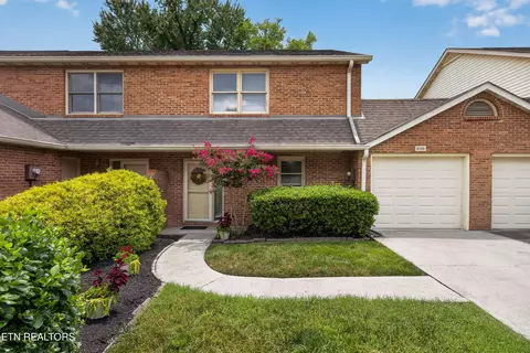 10416 Ravenbrook Ln, Knoxville, TN 37922