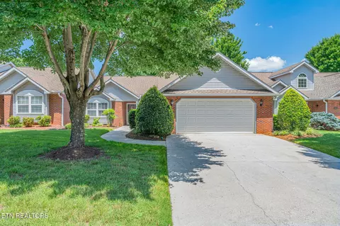 715 Cedar Ln #102, Knoxville, TN 37912