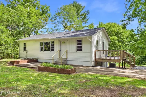 822 Ivory Rd, Athens, TN 37303