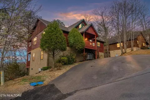 1643 Raccoon Den Way, Sevierville, TN 37862