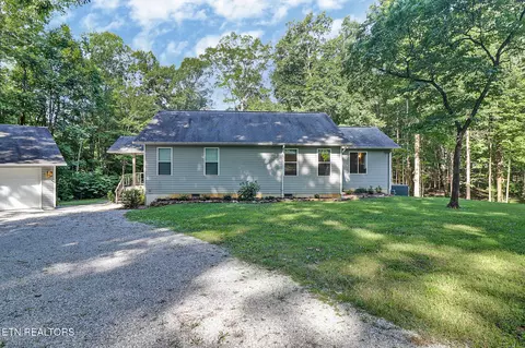 277 Avondale Ln, Sparta, TN 38583