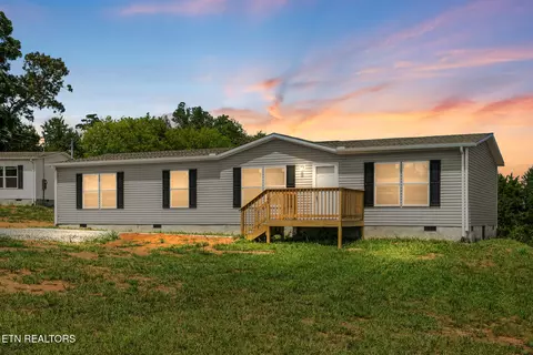 149 Hill Loop Loop, Madisonville, TN 37354
