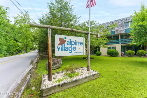 260 Roaring Fork Rd #110, Gatlinburg, TN 37738