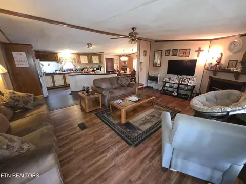 Living - 1195 Buffalo Rd, Oneida, TN 37841 photo 1 of 1