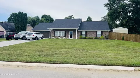 1227 Edinburgh Dr, Maryville, TN 37803