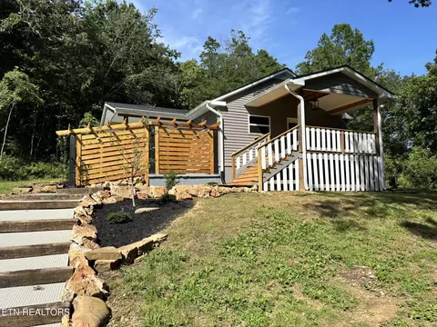841 Pumphouse Rd, Rockwood, TN 37854