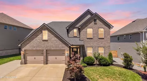 1439 Ridge Climber Rd, Knoxville, TN 37922