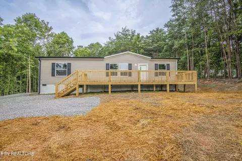 310 Valley Dr, Loudon, TN 37774