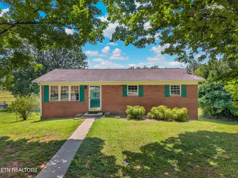 2090 Herron Dr, Morristown, TN 37813
