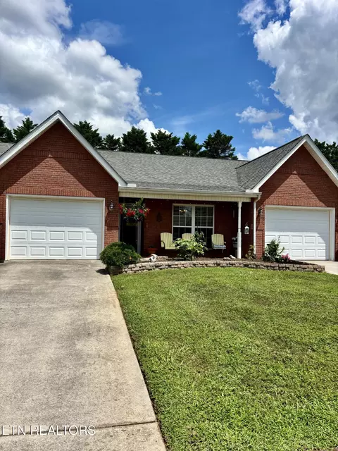 2912 Dominion Dr, Maryville, TN 37803