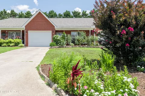 2912 Dominion Dr, Maryville, TN 37803