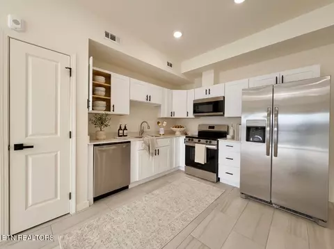 129 Sugarfoot Way #402, Pigeon Forge, TN 37863
