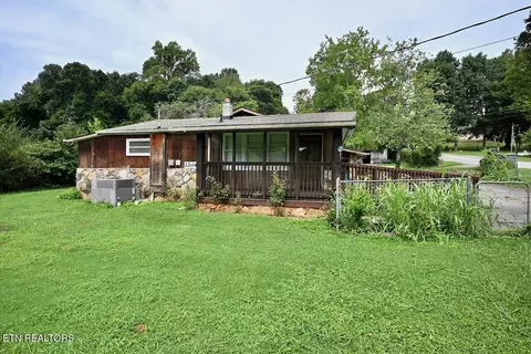 2204 Mentor Rd, Louisville, TN 37777