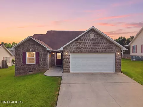 119 Matthews Rd, Maryville, TN 37801