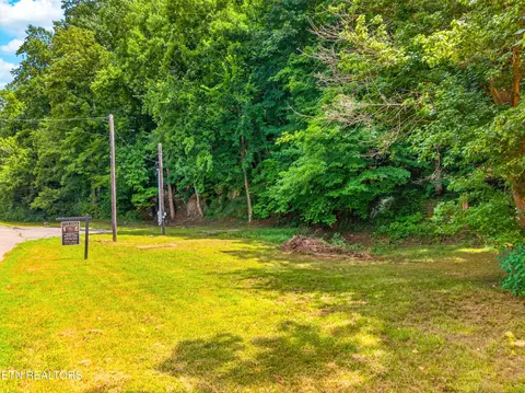 12713 Chapman Hwy, Seymour, TN 37865