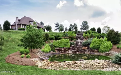 917 Eagle Nest Dr, Loudon, TN 37774