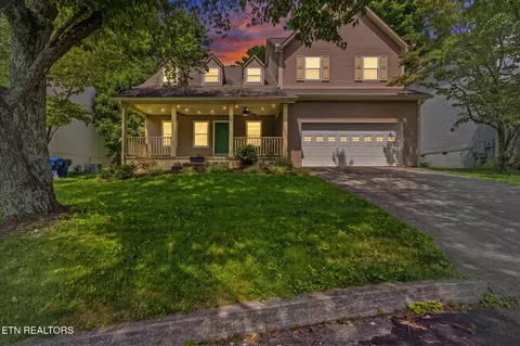 1021 Edenbridge Way, Knoxville, TN 37923