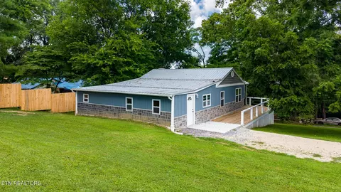 305 Augusta Ave, Maryville, TN 37804