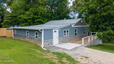 305 Augusta Ave, Maryville, TN 37804