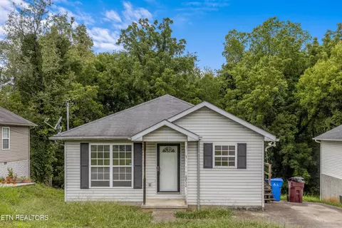 232 W Edison St, Alcoa, TN 37701
