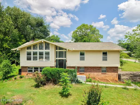 11605 Foxford Dr, Knoxville, TN 37934