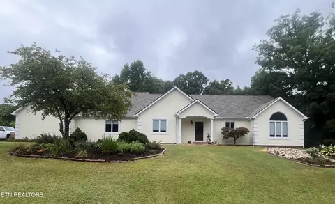 102 Brae Ct, Maryville, TN 37801