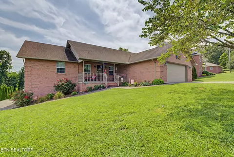 110 Gallahad Ct, Sevierville, TN 37876