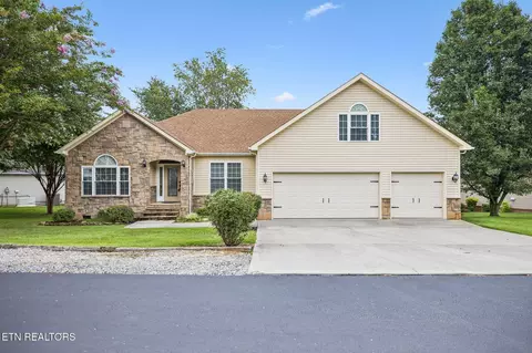 513 Tanasi Cir, Loudon, TN 37774