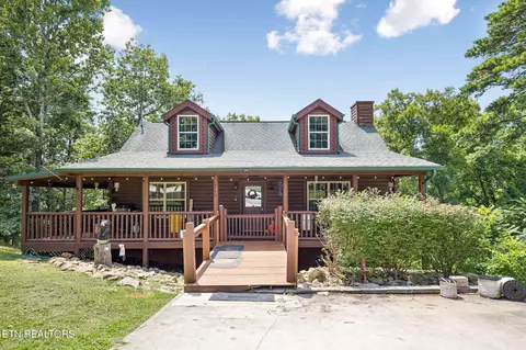 369 Oak Lake Dr, Sevierville, TN 37876