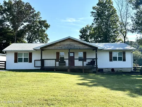 106 Moccasin Hollow Ln, Clinton, TN 37716