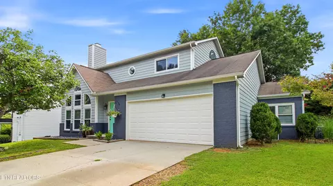 9905 Crestline Dr, Knoxville, TN 37922