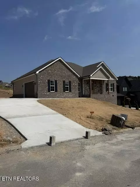 4421 Christine Lynnae St, Knoxville, TN 37938