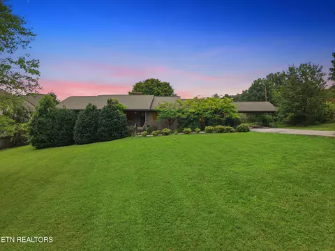 8501 Nubbin Ridge Rd, Knoxville, TN 37923