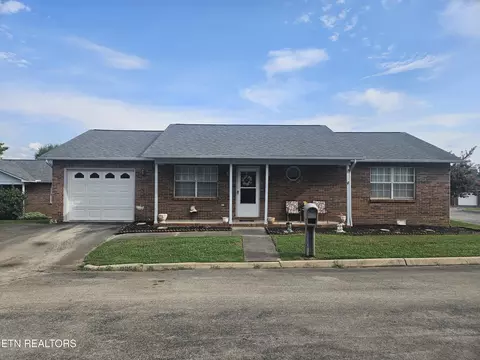 2354 Governors Ct, Maryville, TN 37801