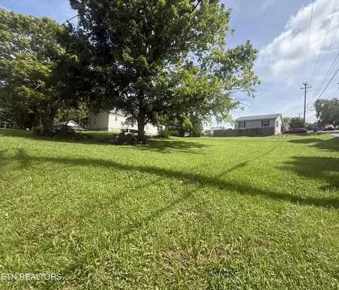 Sharp St, Clinton, TN 37716 photo 5