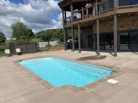 Exterior - 120 Smith Rd, Corryton, TN 37721 photo 4 of 8