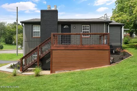 2225 NW Madison Rd, Knoxville, TN 37912