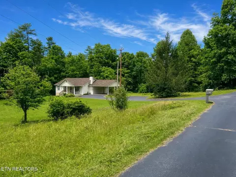Exterior - 6849 Morgan County Hwy, Lancing, TN 37770 photo 2 of 5