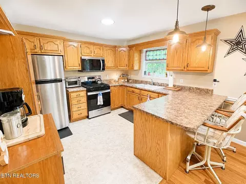 Kitchen - 6849 Morgan County Hwy, Lancing, TN 37770 photo 1 of 3