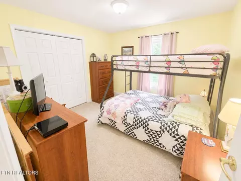 Bedroom - 6849 Morgan County Hwy, Lancing, TN 37770 photo 2 of 2