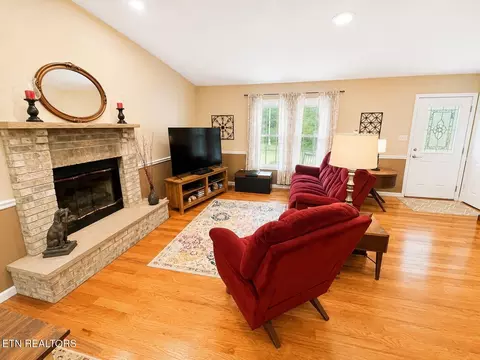 Living - 6849 Morgan County Hwy, Lancing, TN 37770 photo 2 of 2