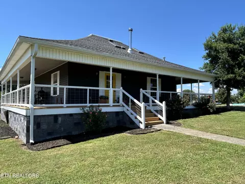 Exterior - 1246 Greenbriar Rd, Talbott, TN 37877 photo 2 of 15