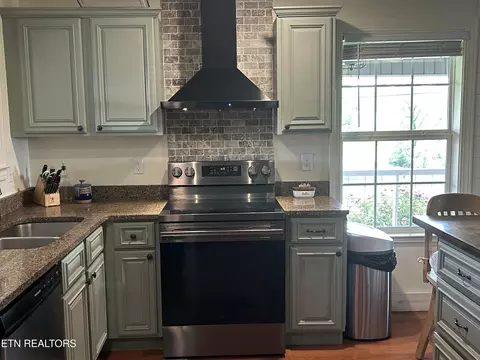 Kitchen - 1246 Greenbriar Rd, Talbott, TN 37877 photo 1 of 3