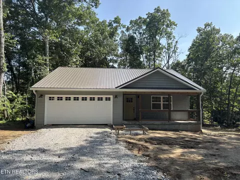 9057 Weketa Dr, Crossville, TN 38572