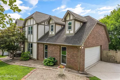 11016 Calloway View Dr, Knoxville, TN 37934
